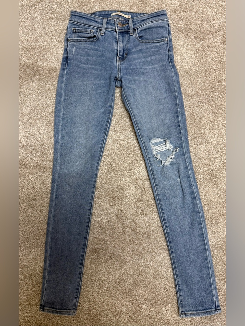 Levi’s Women’s Distressed Jeans - NWOT- 24